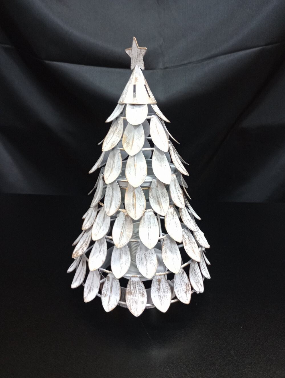 Scentsy Warmer All Aglow Medium White Christmas Tree in Original Box Metal